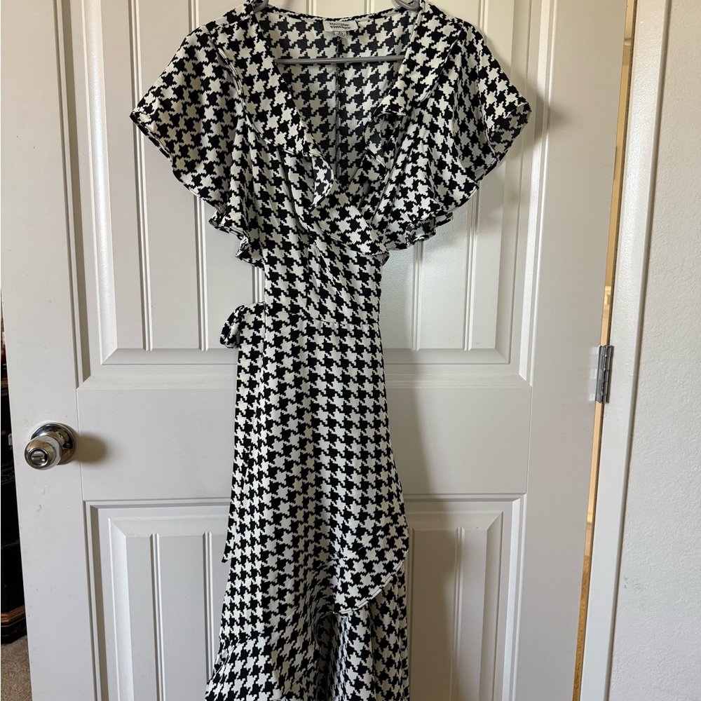 Elegant Black and White Houndstooth Dress